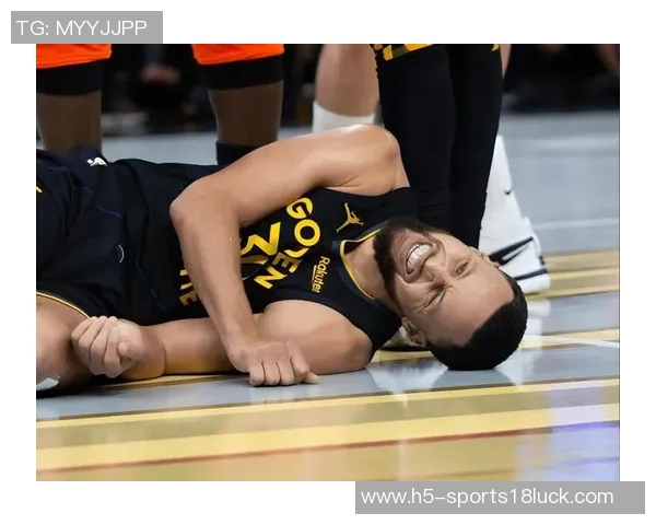 勇士队医澄清库里伤情错误左腿受伤引发关注与讨论